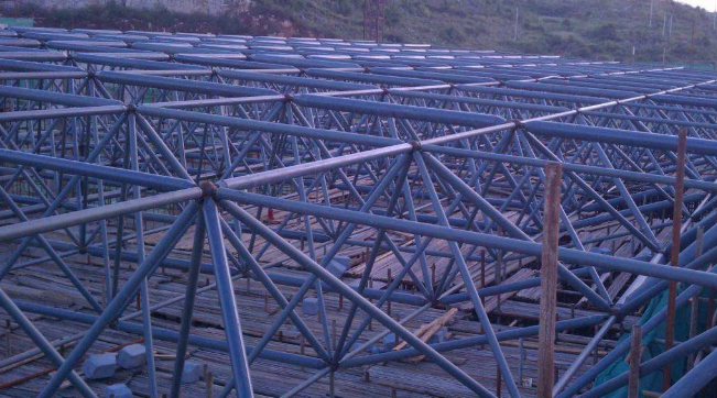 中卫概述网架加工中对钢材的质量的过细恳求